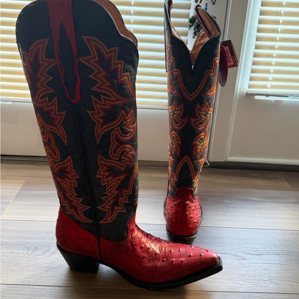 Dingo Red and Black Heeled Boots - Picture 5 of 7